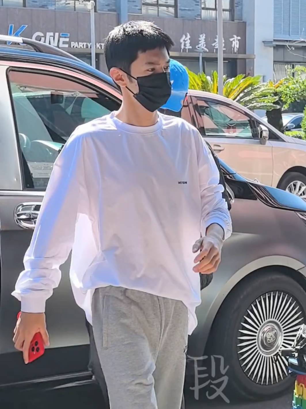 ขอบคุณตัวแทนหมู่บ้านที่มารอกัน 😆 26/8/2025 ชื่อเรื่อง:《江山为聘》เจียงซานเหวยพิน นำแสดงนำ: เฉินเจ๋อหย่วน | อู๋จิ่นเหยียน ชื่อไทยที่แปล: ฝ่าบาททรงพระเจริญหมื่นปี #เฉินเจ๋อหย่วน #chenzheyuan #陈哲远 #อริรักลิขิตใจ #fatedhearts 
