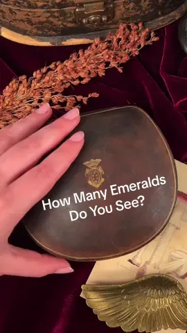 ✨ Antique treasures revealed ✨ Our antique jewelry box opens to a world of green and glitter. 💚 Can you guess how many of these jewels feature emeralds? #AntiqueJewelry #EmeraldLove #AntiqueRings #Tourmaline #JadeRing #EmeraldRings #DemantoidGarnet #VintageBrooch #JewelryCollector #HeirloomJewelry #AntiqueBoxReveal #AntiqueTreasure
