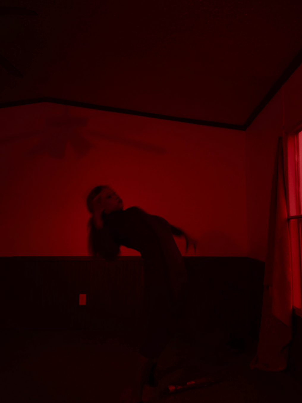 #pov #horror #fyp #trending #creepy  (I was bored and decided to make a short horror clip not very high quality but I hope it's creepy enough)