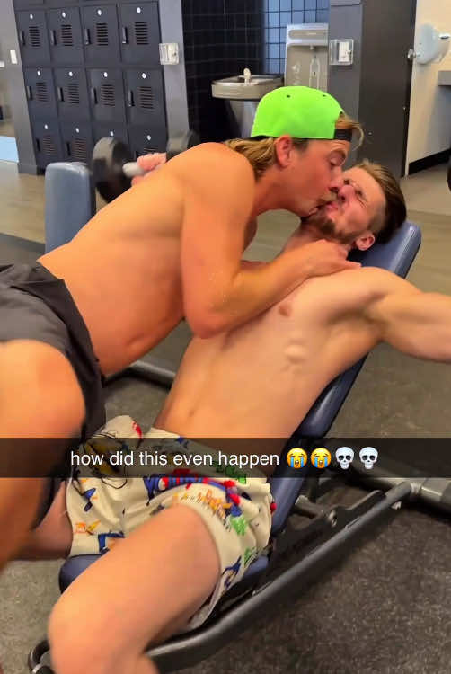 I’m not Gay #gay #boyloveboy #lgbt #funny #lol #funnyvideos #fail #gym #accident #oops #angry #foryou #fyp 