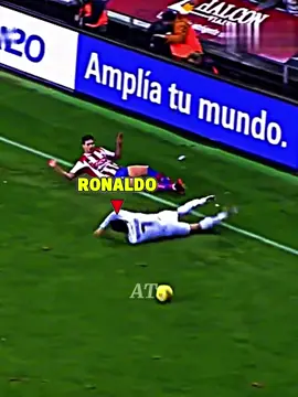 The goat fell and then stood up🤯 #Football #AT7 #viralvideo #viral 