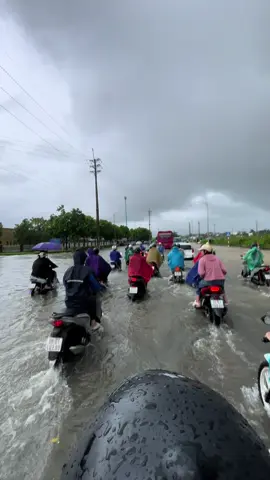 có thanh niên nào phải dắt xe khôg 😂#thuydung205 #a31 