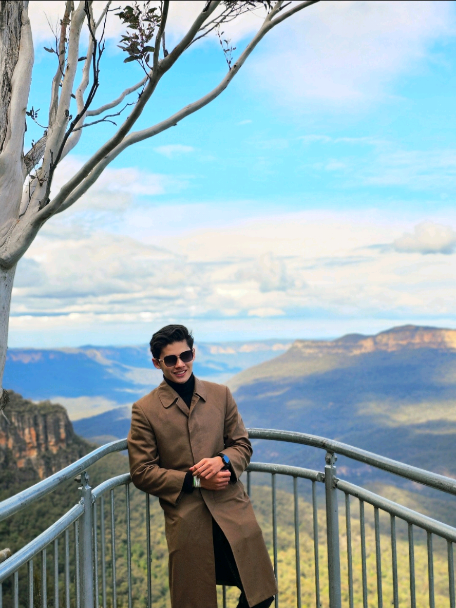 It took about 1 hour 30 minutes to get here from where we left. Definitely put it on your bucket list when you travel to Australia! Wait for my full vlog 🤣.  #australia #vacation #trip #holiday #Vlog 