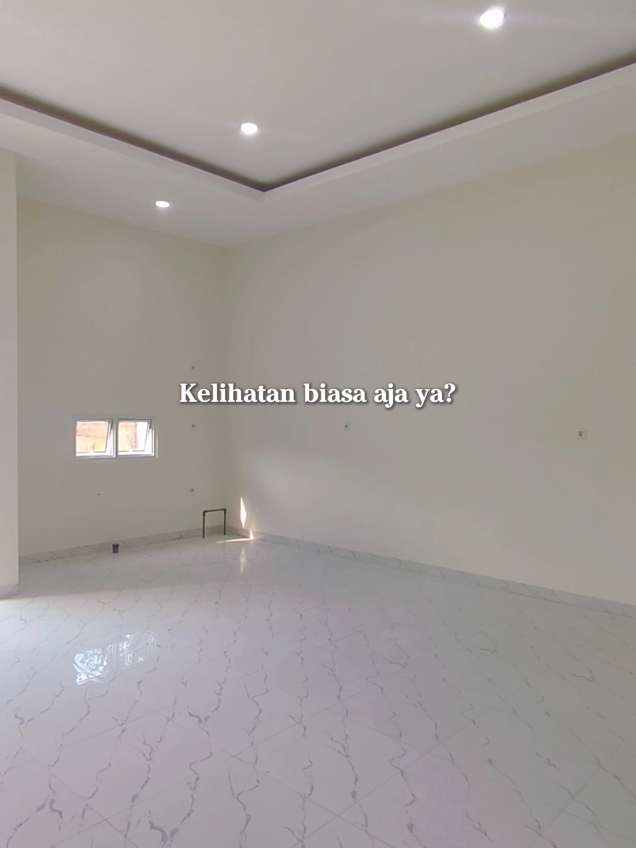 Kelihatan biasa aja ya? 🤔 Tapi coba lihat setelah diisi furnitur lengkap, rumahnya jadi makin hidup ✨ Inilah Show Unit Tipe 80 terbaru dari D’yana Residence. 📍 Lokasi: Jl. Parit H. Muksin 2, Ayani 2, Kuburaya 🏡 Spesifikasi: 3 kamar tidur 2 WC full keramik Ruang tamu high ceiling Carport muat 2 mobil + kanopi Smart lock pintu utama Bonus fasilitas lengkap 💰 Harga mulai Rp880 Juta DP ringan mulai Rp33 Juta aja! Show unit sebelumnya sudah SOLD OUT 🚀 Yuk, jangan sampai kelewatan lagi. Hubungi WA di bio untuk tanya-tanya langsung! #RumahImpian #RumahMinimalis #PerumahanPontianak #DyanaResidence #ShowUnit 