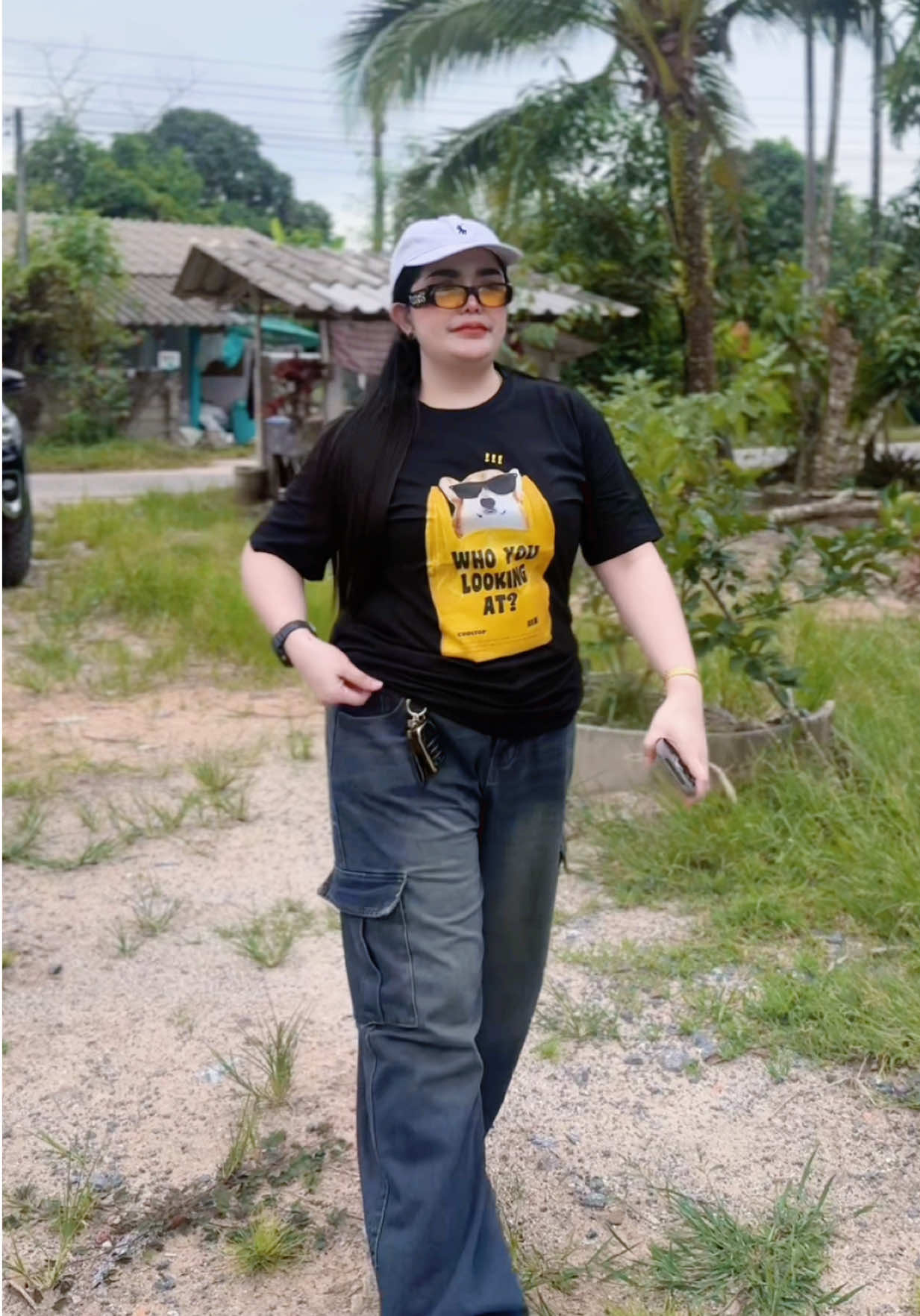😎🤨#พิกัดเสื้อ 👉🏻(@มุกดา คนเท่ๆ)👈🏻#มุกดา #มุกดารีวิว #ยีนส์สาวอวบ #เสื้อยืด 