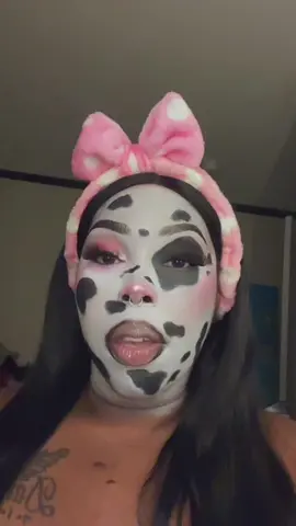 I love her so much 😂😂😂 @Keiana Banks #makeup #cowprint #bestfriend #michaeljackson #fyp  💜💜💜💜💜