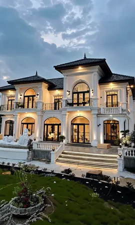 Nhà biệt thự tân cổ nơi trái tim được vỗ về sau những bão giông #nhadep #thietkenhadep #villa #nhamainhat #nguyenhaikts #bietthu 