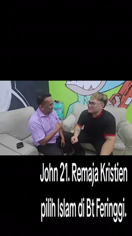 ini baru real Dakwah. John 21. berjaya mencari Tuhan yang Esa. Allah. Setelah berbulan bulan, John bertembung dengan Prist di gereja2.  bersoal untuk mencari Tuhan sebenar. Akhirnya dia berjumpa dalam Islam. setelah mendengar penjelasan siapa Isa/Jesus makluk aallah, Hamba dan Pesuruh Allah. tanpa lengah masa. John lafaz syahadah. solat pertama John dirikan dengan cucuran air mata kesyukuran. penuh syahdu. rasa rindu kepada pencipta.