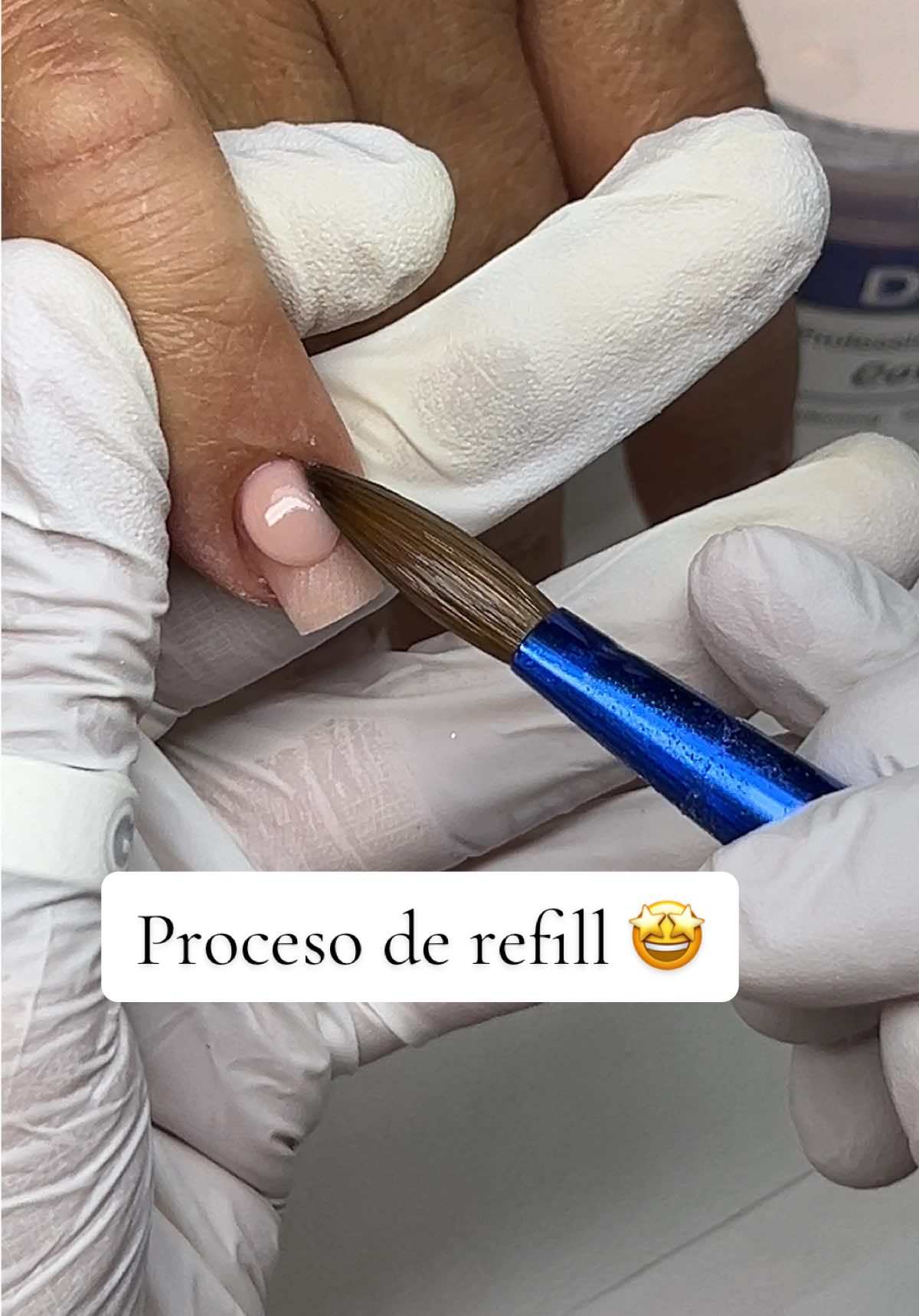 Utilizando mis favoritos de @DeEnti #nailbrush #fyp #paratii #tutorial #nailtutorial 