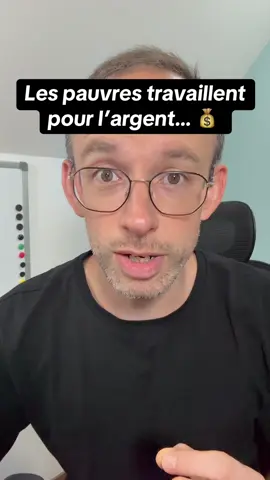 Ce conseil de « Père riche, père pauvre » m’a retourné la tête : si tu bosses uniquement pour de l’argent, tu seras toujours coincé… #argent #financespersonnelles #educationfinanciere #investissement #lecture 