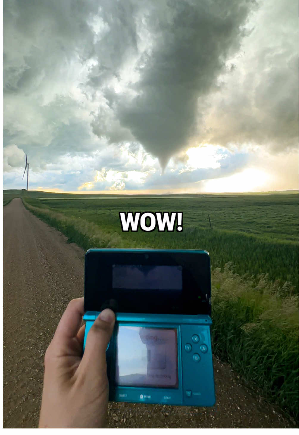 Borrowed my brothers DS, hope he likes the new wallpaper lol #stormchasing #nintendods #tornado #nintendo 