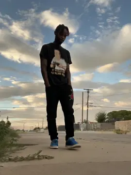 Follow for More #thatsomiggy #fyp #tiktok #walking #clouds 