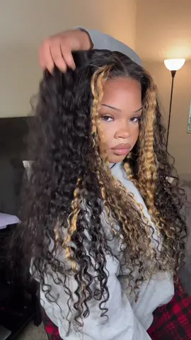 My favorite highlighted wig 🥹 hair from  @amandahair_official @Amanda Hair Store  Hair Highlight Color Honey Blonde Curly Wig~30''=$199(Flash Sale!!!) CODE: TT27 #amandahair #amandahairs#wig#naturalhair#humanhair