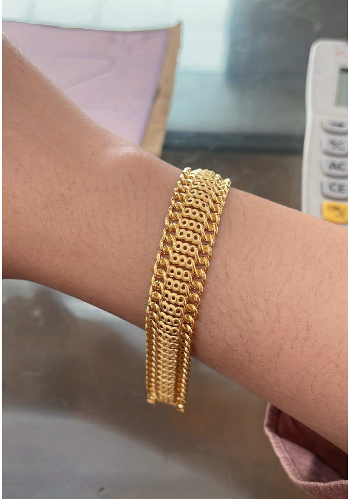 Terima Kasih Selalu Belanja di Toko Emas Cap Keong Mas ❤️‍🔥 💎 Gelang Sisik Naga 8k 💎 Cincin Ulan 6k 💎 Giwang Biji Lada 6k Tampil cantik dan elegan dengan koleksi perhiasan dari Toko Emas Cap Keong Mas Bulu ✨ Lokasi 📍 Jln. Pasar Layur - Bulu, Bancar (Pertigaan Pasar Layur Kiri Jalan) Buka Hari Senin - Sabtu 🕰️ 07.00 - 13.30 WIB Minggu LIBUR ✅ Semua Barang Kami Emas Asli 💯 ✅ Terima Servis dan Cuci Perhiasan Emas 📱Media Sosial & E-commerce Instagram : @capkeongmas Tiktok : @capkeongmas Shopee : @capkeongmas #keongmasbulu #capkeongmas #bululayur #tuban24jam #Tokoemasbulutuban 