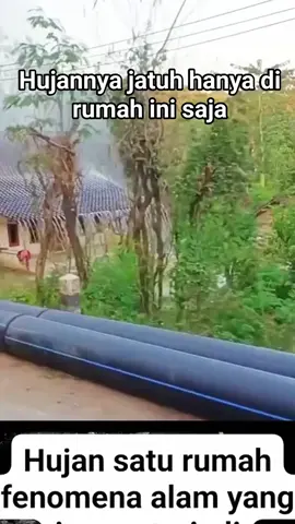 Hujan gak merata 😰😱 #hujan #viral 