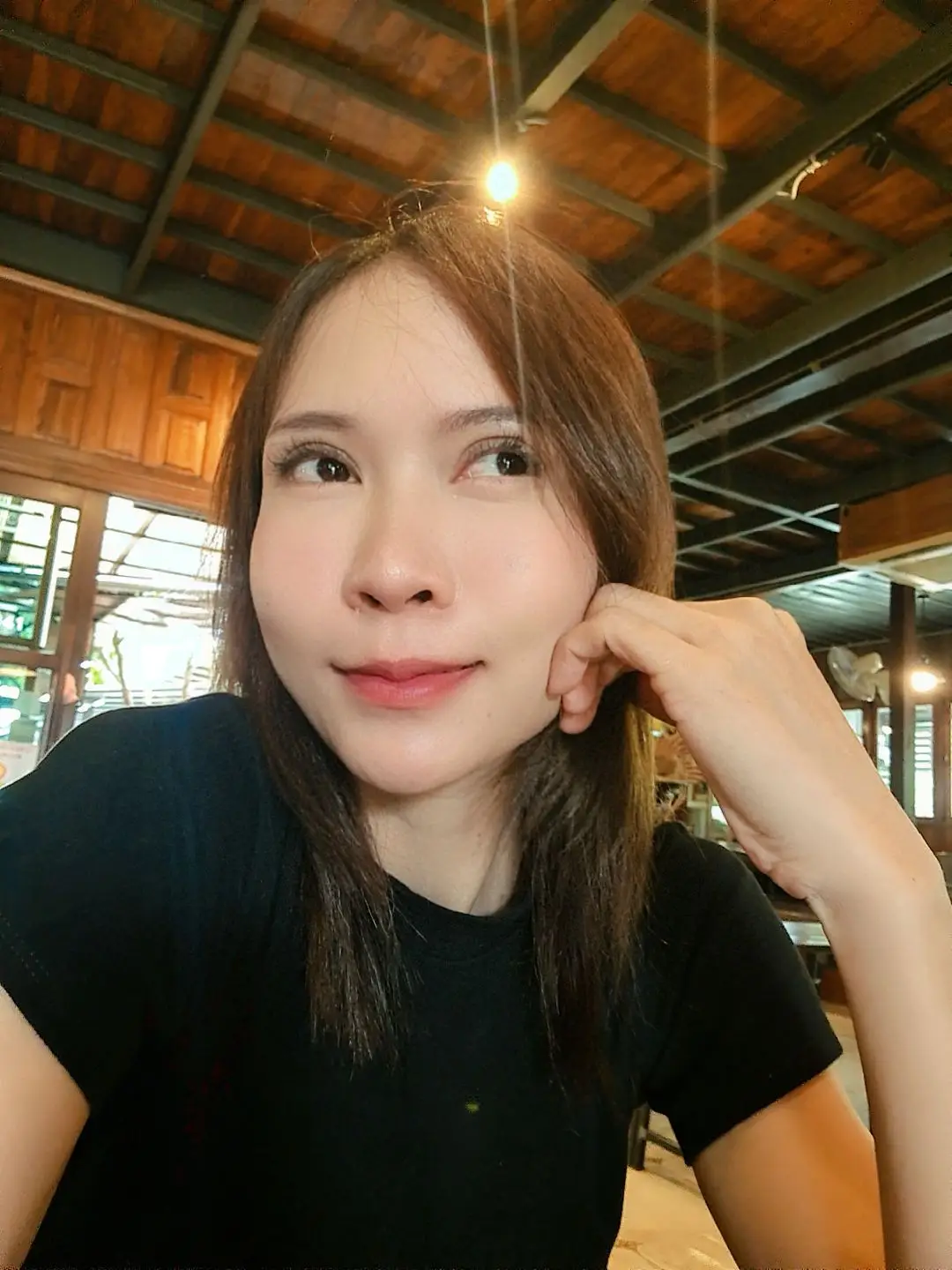 หลับตา แล้วมองบน....