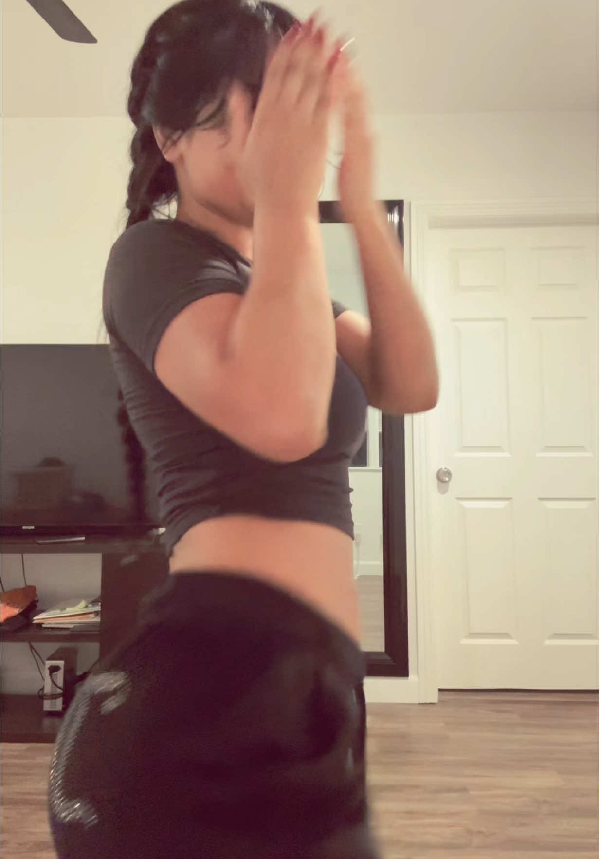 Hi