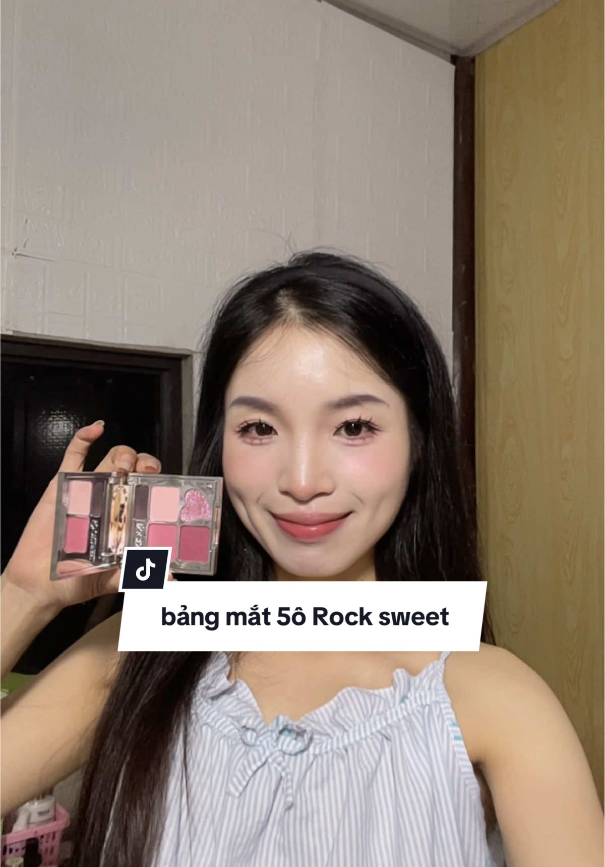 Makeup tone hồng chỉ với bảng mắt của Rock sweet#xuhuong#makeup#rocksweet #rocksweetphấnmắt