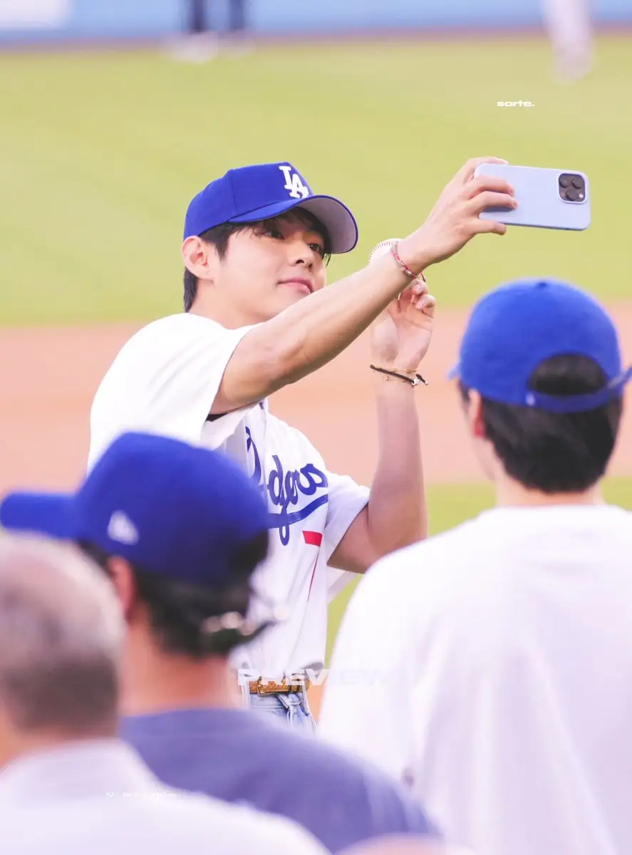 PITCHER KIM TAEHYUNG#dodgers #tae #taehyung #dodgers #kimtaehyung🐯 