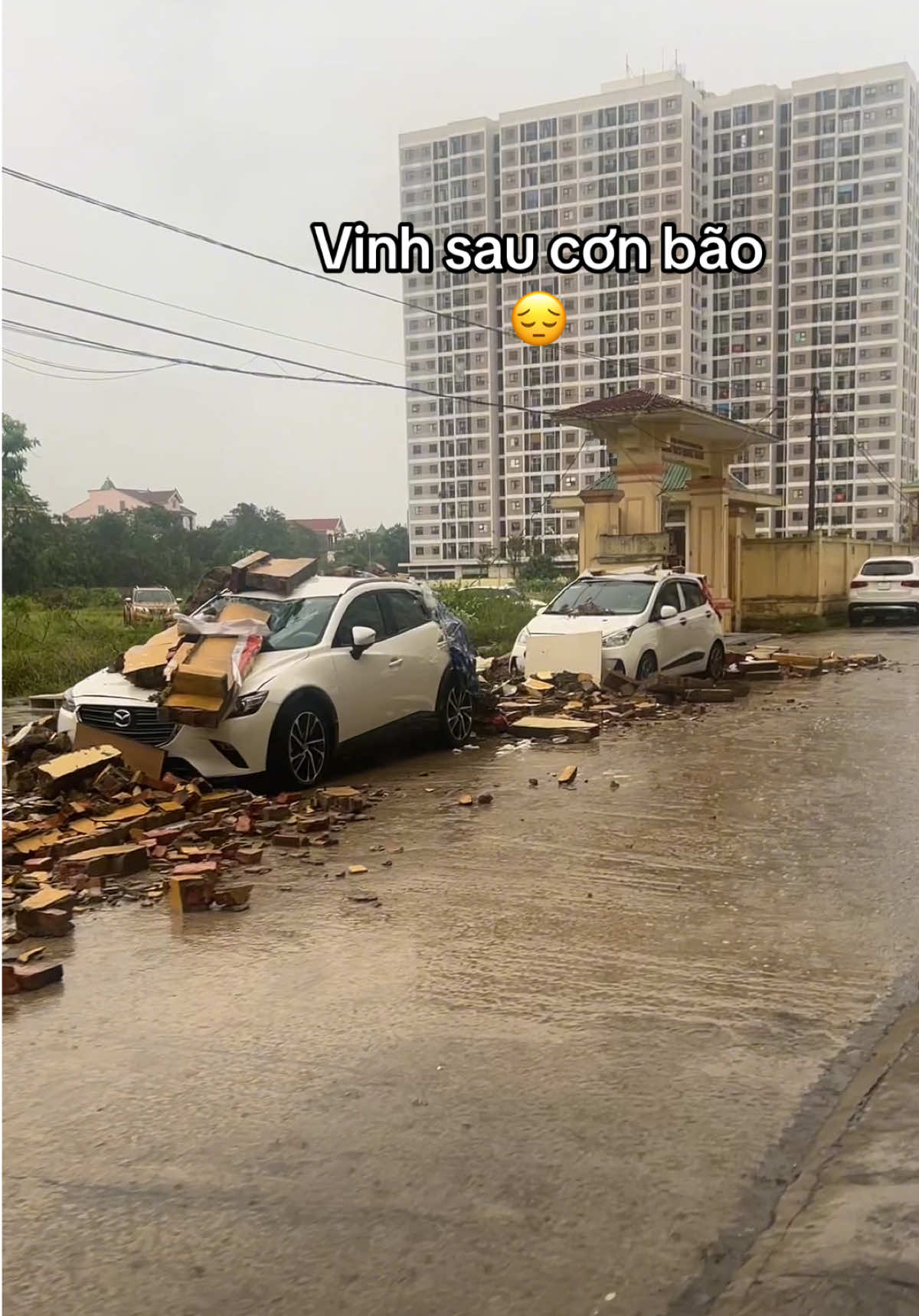 nhà mình còn gì đâu 😔#CapCut #xuhuongtiktok #foryou #viral #bãosố5 #bãokajiki #vinhsaubão 