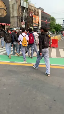 bakarrr dpr🔥 #stmsejabodetabek #dpr #bubar #demo #fyp 