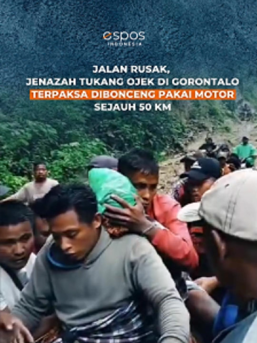 Video jenazah tukang ojek bernama Munandar Samania (23) di Kabupaten Bone Bolango, Gorontalo, dibonceng motor viral di media sosial. Tukang ojek itu meninggal di rumah sakit dan jenazahnya terpaksa dibawa menggunakan motor karena kondisi jalan menuju rumah duka rusak parah dan hanya bisa dilalui sepeda motor, Sabtu (23/8/2025).  Kepala Desa Tilonggibila Max Lagibu mengungkap peristiwa seperti ini bukan yang pertama kali, tetapi sudah tiga kali terjadi. Kondisi jalan yang belum diaspal dan sering becek saat hujan menjadi kendala utama.