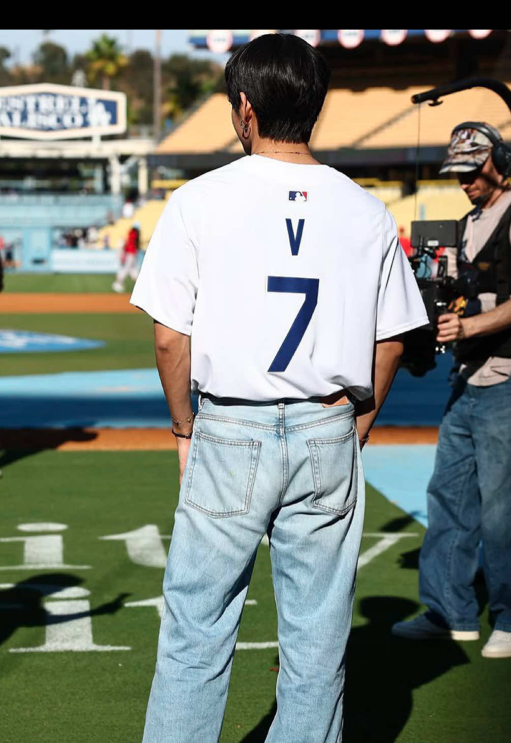 Pitcher V ❤️‍🔥⚾️ #v #taehyung #taehyungxdodgers #bts #btsarmy 