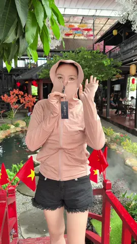 Áo khoác vừa đẹp vừa mát vừa chống nắng ô cê la luôn nha. #xuhuong #muataitiktokshop #thoitrang #aochongnangnu #aochongnang 