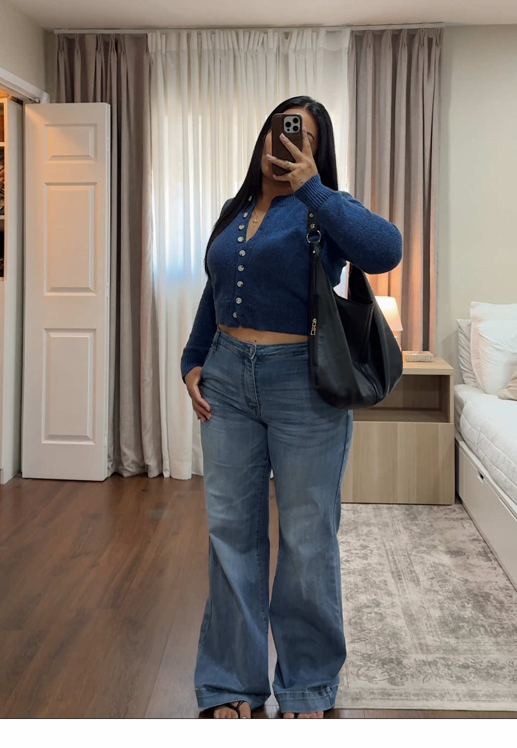 tall girl friendly jeans, stretchy & comfy👖💙 #outfitinspo #jeansoutfit #comfyjeans #cardiganoutfit #fashionnova 