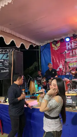asoyyy @AhmadMusicOffc @renitaaaaaaaa_oks @ANTOK BG #hutri80indonesia🇮🇩 #karanganyar24jam 