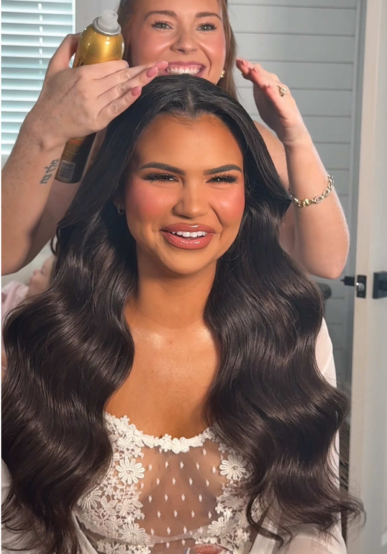 When one of the girls on my H&M team is THE bride 🤍 #travelingmakeupartist #nycmakeupartist #weddingmakeupartist #weddinghair #promakeupartist 