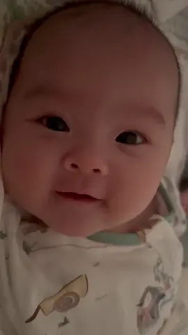 Đồ xinh ở phần trưng bày ạ🥰🥰🥰#babygirl #bedau #cutebabyvideo #thoitrangtreem #emxenhxiu