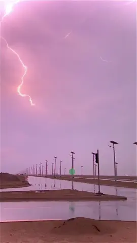 صواعق يوم الاثنين ٢٥ /اغسطس 