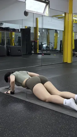 80% cơ thể là nhạc remix… #fyp #gym 