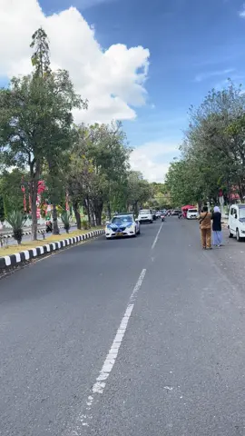 Penyambutan putri kebanggaan Sumbawa, Mutia Yuningsih, yang telah berhasil dan sukses melaksanakan tugas negara di istana negara pada 17 Agustus 2025. penyambutan dilakukan sekaligus arak-arakan keliling kota Sumbawa bersama kepala sekolah SMAN 3 Sumbawa dan KCD kabupaten Sumbawa serta anggota paskib kabupaten Sumbawa