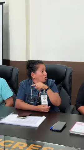 Hoy me reuní con líderes comunitarios de la Zona 7. Escuchamos sus necesidades, compartimos ideas y lo más importante: nos comprometimos a trabajar juntos para encontrar soluciones reales. La voz de las comunidades debe ser siempre el punto de partida para construir un mejor futuro.