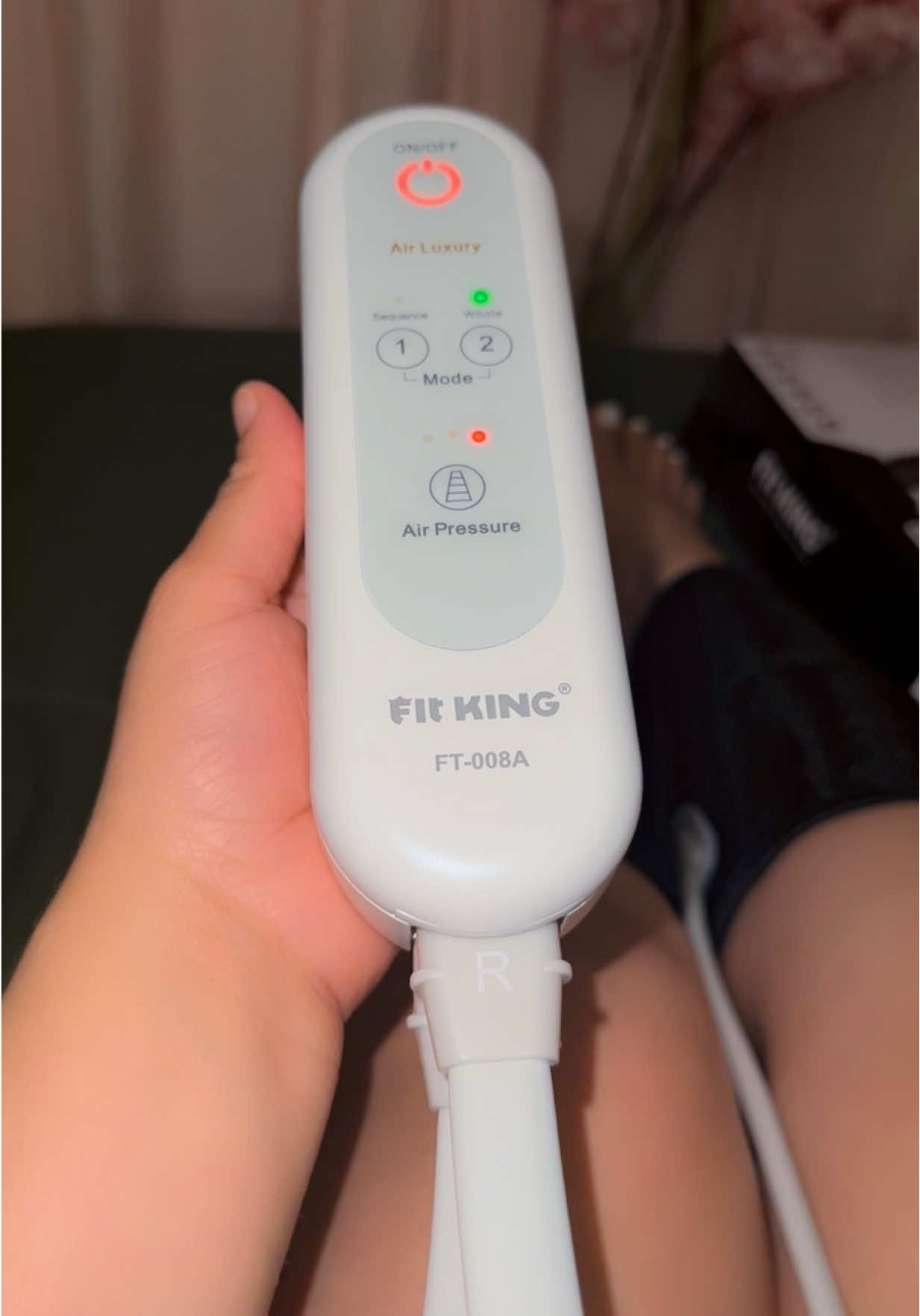 Masajeador de pantorrillas FIT KING para mejorar la circulación y la relajación muscular, dispositivo de compresión de aire para pantorrillas, alivia la fatiga muscular y las molestias. Tamaño ajustable. Fácil de usar. Idea de regalo