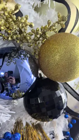 Y quien ya montó su árbol de navidad ?? 😍😍😍Este que está aquí…