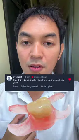 Biasanya cengkraman gigi palsunya terlalu rapat, mgknya giginya sakit