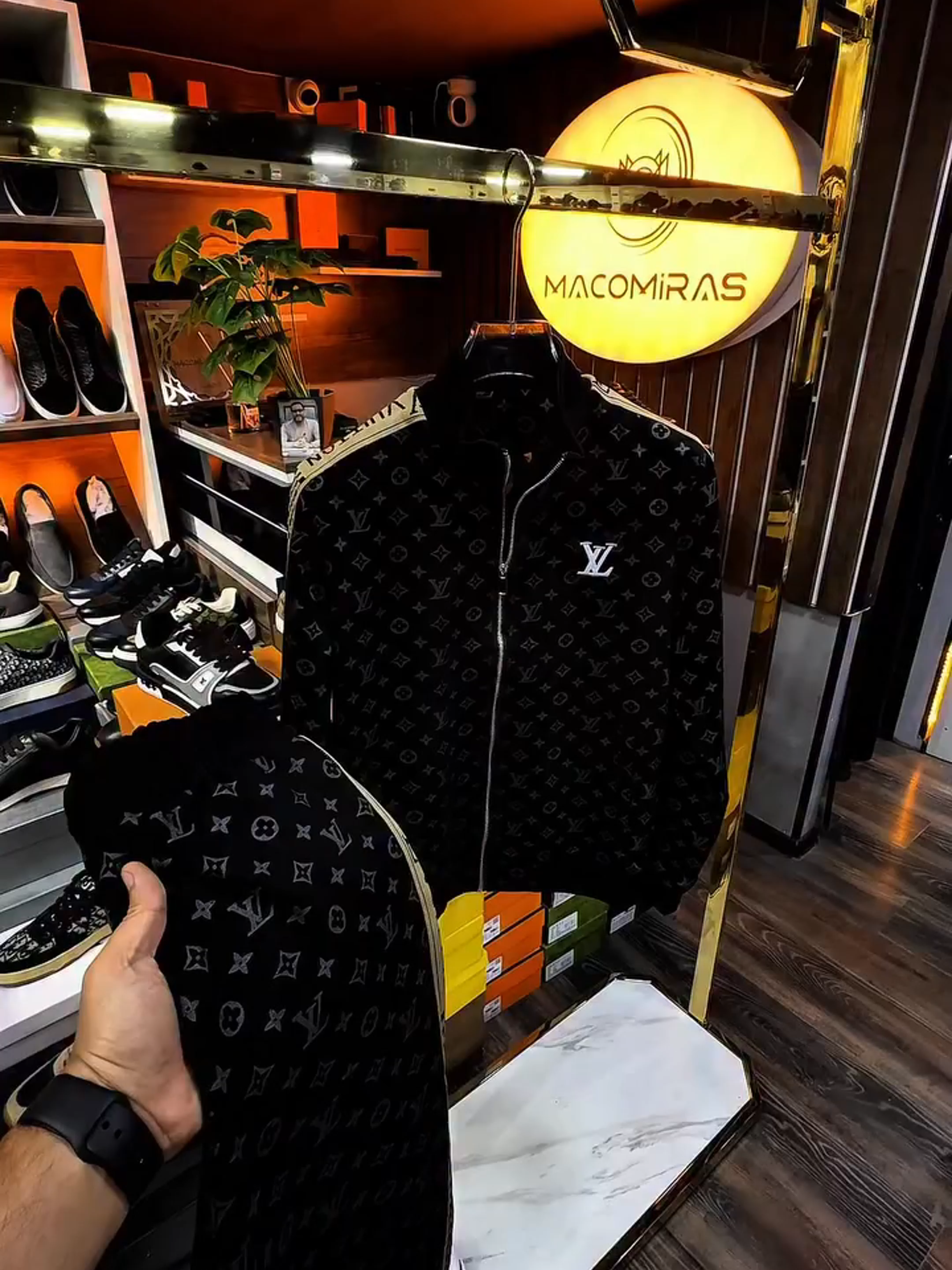 Mẫu Bộ LV Mới 2025