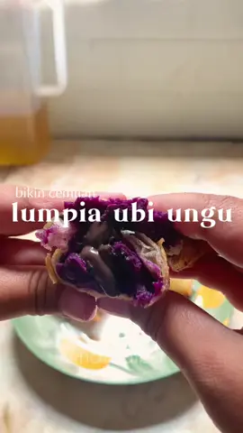 cemilan enak dari ubi ungu #fypage #cemilanviral #lumpiaubiungu #ubiungu #resepsimple 