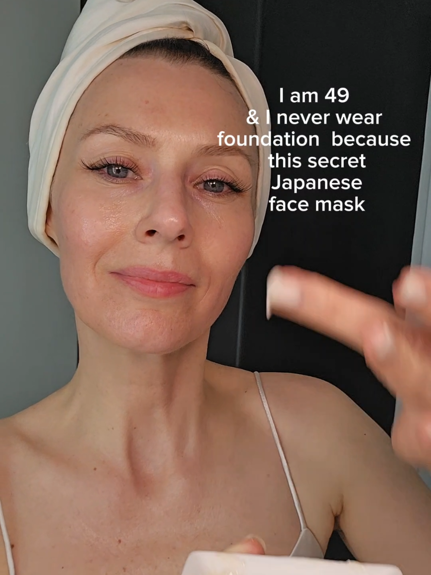 Japanese all natural skin care secret is out! Sake face mask traditionally used in Japan to reduce hyperpigmentation/sun spots/age spots/melasma and get porcelain skin  #jbeauty #sakefacemask #japaneseskincare #hyperpigmentationmask #naturalfacemask 