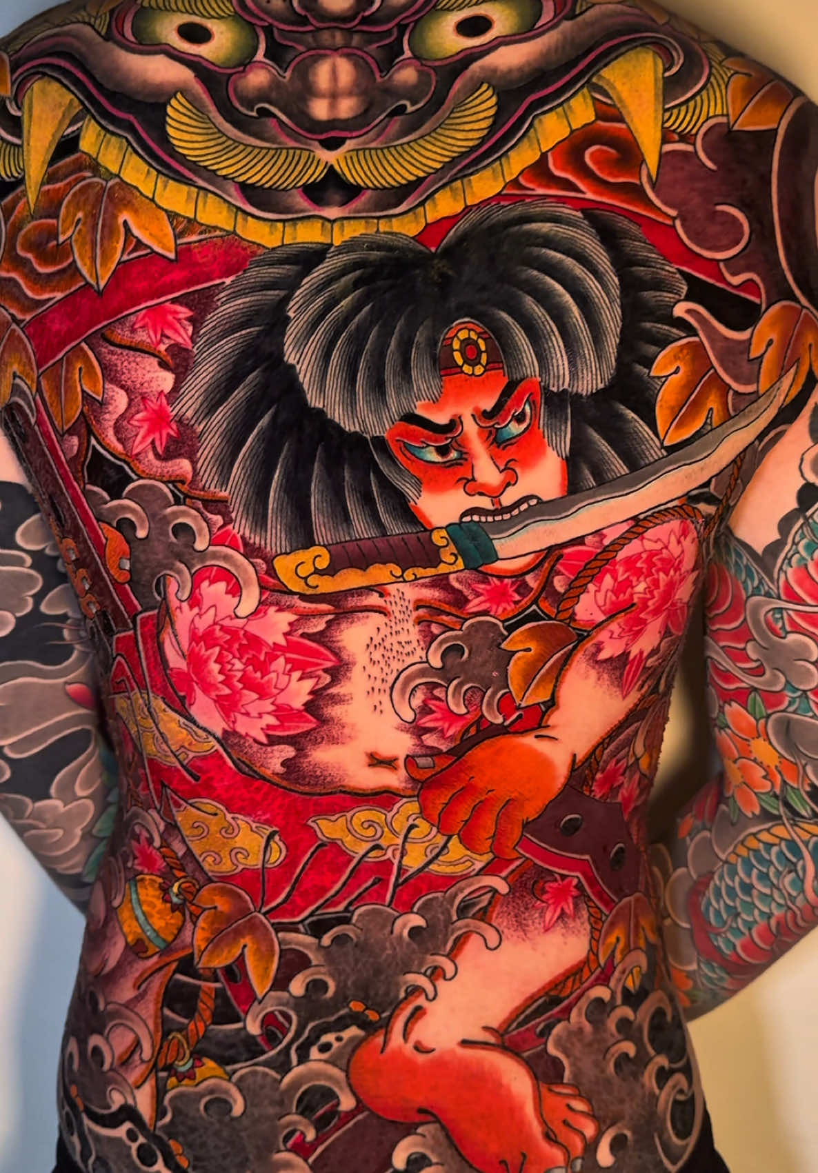 🔥 5天完成武士全背刺青！ 🔥 這是一段充滿毅力與熱情的旅程——特別感謝這位遠在海外工作的客人，僅在返台的一週內，就選擇完成他夢想中的武士刺青。 每一道線條、每一層色彩，不只是藝術，更是武士道精神的象徵：堅毅、強大、無畏。💪🎨 如果你也想在短時間內完成大型作品，讓我們成為你最值得信賴的夥伴。✨ 📍 地址：台中市豐原區向陽路5號 📞 預約專線：0933-475-976 📷 Instagram：mantattoostudio 💬 Line：mantattoo88 #台中紋身 #豐原紋身 #ManTattooStudio #Man刺青