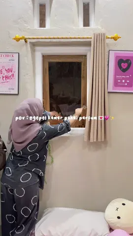 pembersih lantai terbesssttt punya aku! wanginya enak bgt dan ga bikin lengket juga loh! #unikleen #unikleenfloorcleaner #unikleenpembersihlantai #cleanroom 