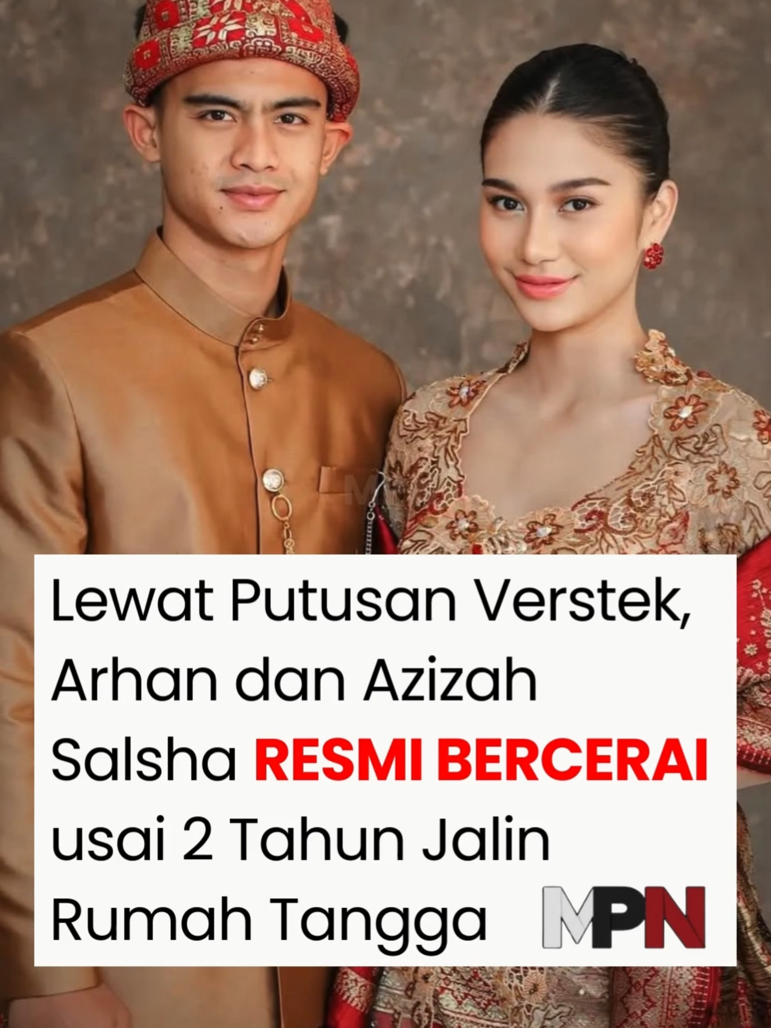 Permohonan cerai talak pertama kali didaftarkan oleh pihak Pratama Arhan pada (1/8) ke Pengadilan Agama Tigaraksa. Sidang perdana digelar pada (11/8), sementara putusan cerai resmi dijatuhkan pada sidang kedua, yang dilangsungkan (25/8) #pratamaarhan #azizahsalsha #cerai