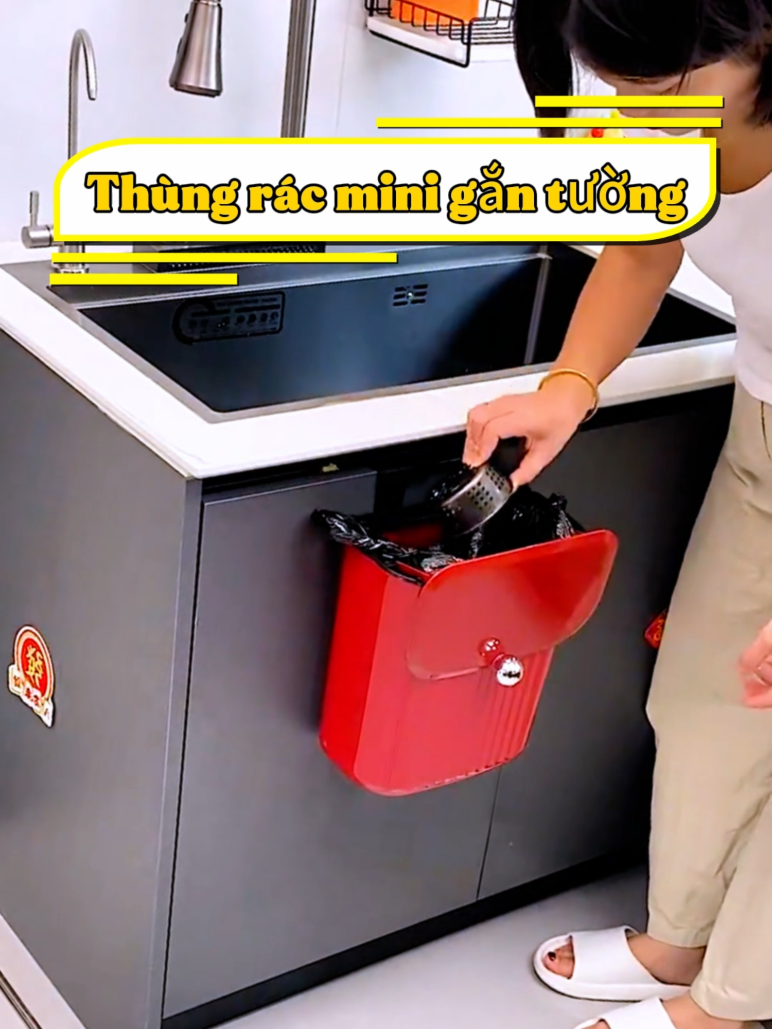 Thùng rác mini treo tường #thungrac #thungracthongminh #giadungtienich #giadung #trending