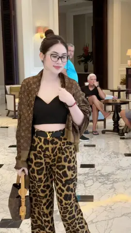ខ្លាដែរតែខ្លាcute🥹❤️#fypシ゚viral #cambodia #ឡេyasaka #yasakabodylotion #ឡេយ៉ាសាកា 