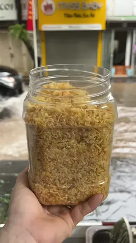 Mưa đã có mũ Nắng đã có ô Ngập lụt có ngay hũ chà bông ngon!