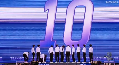Chớp mắt đã tròn 1 năm Tam Đại debut rồi. Nhớ 13 bạn nhỏ ấy.Một gia đình mang tên Tam Đại sẽ mãi là thanh xuân trong lòng người hâm mộ…😭😭 #tfgiatộcf3 #tfgiatocf3🌻 #tffamily_3rd_generation #mâyy🍀 #tf家族三代 