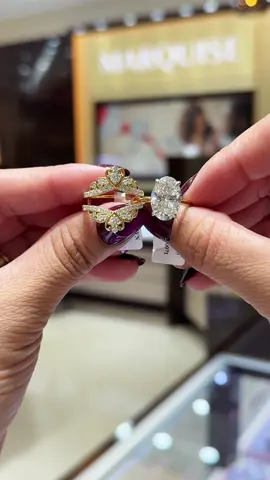 #ringenhancer #fyp #marquisejewelers #engagementring #ovaldiamond 